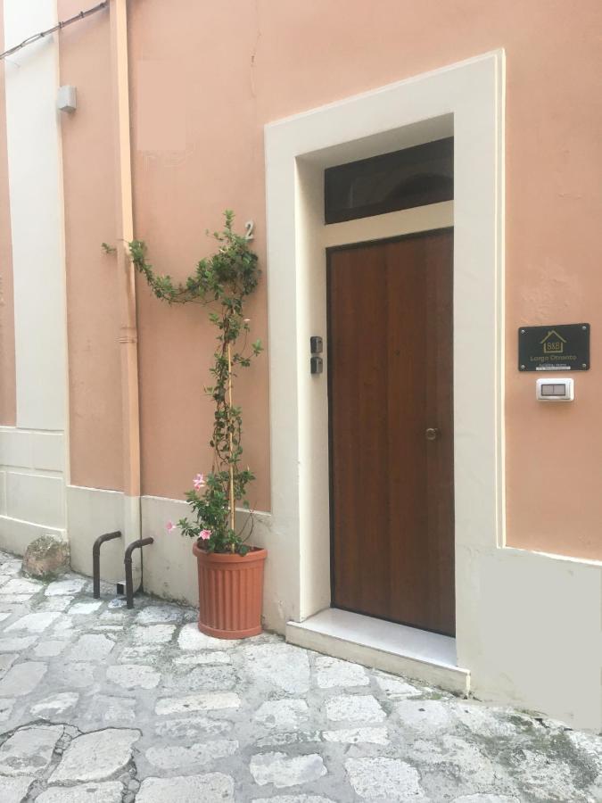 Largo Otranto - Guest House Brindisi Bagian luar foto